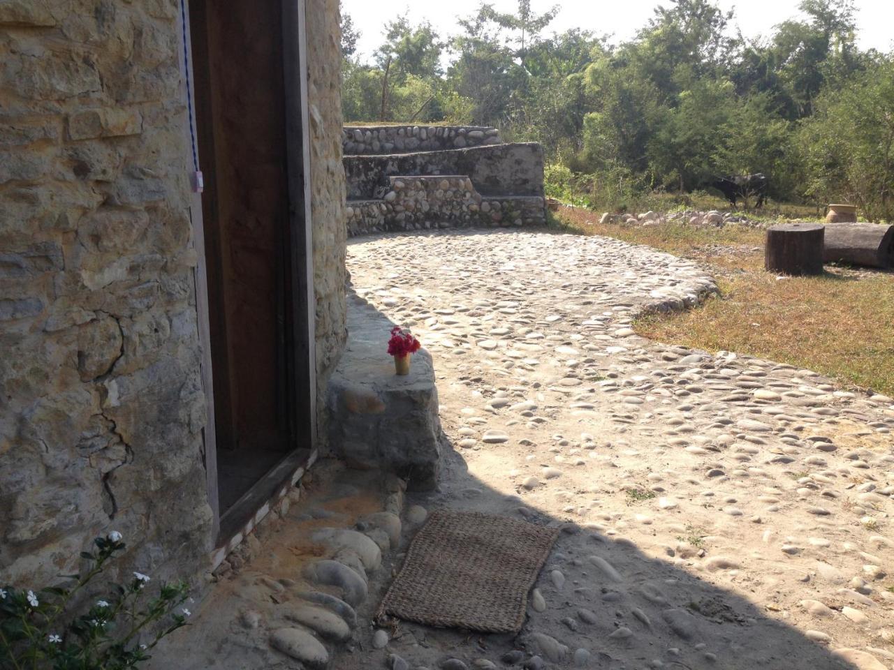 Shanta Ghar A Rustic Guesthouse Chitwan Luaran gambar
