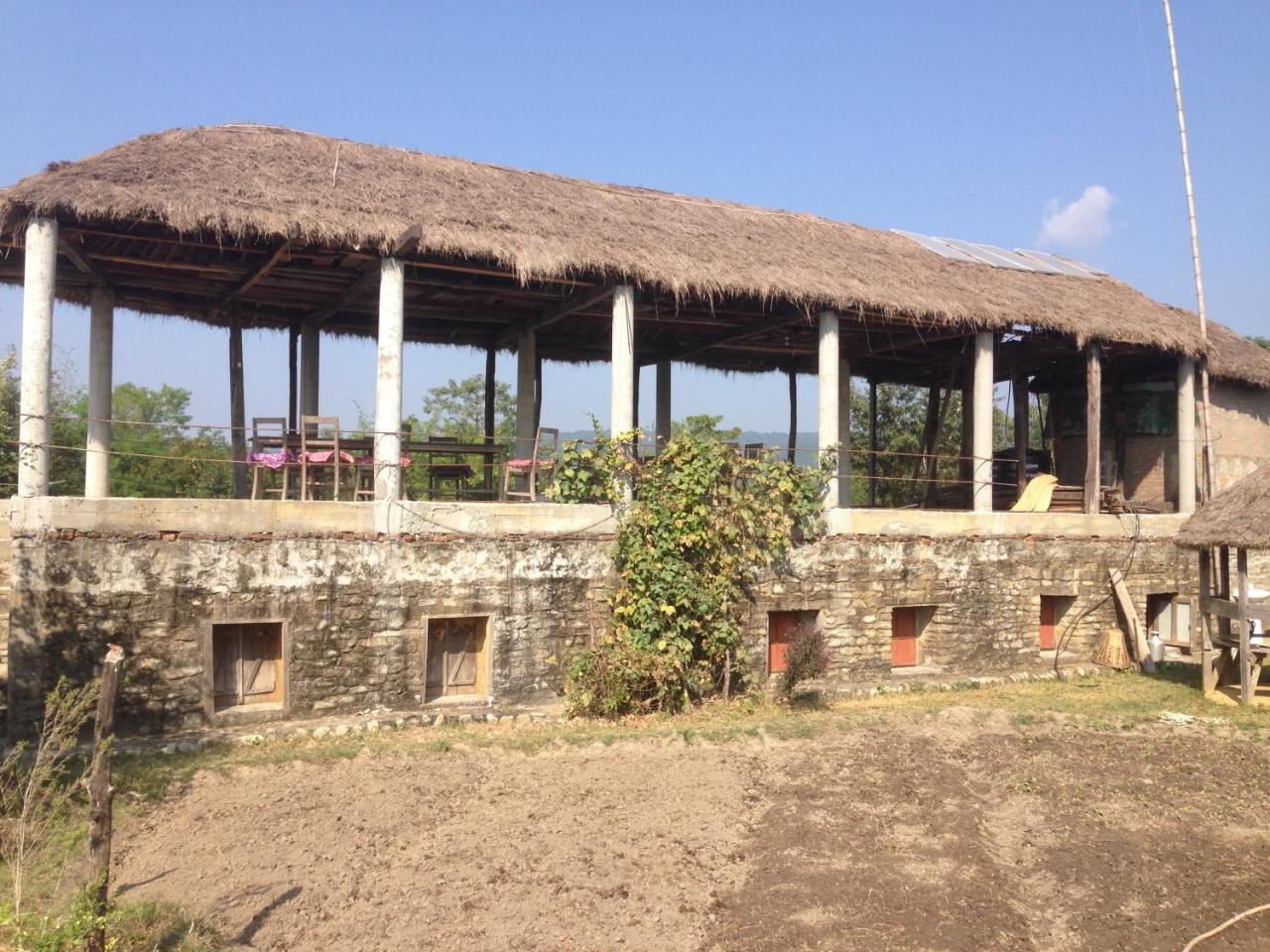 Shanta Ghar A Rustic Guesthouse Chitwan Luaran gambar