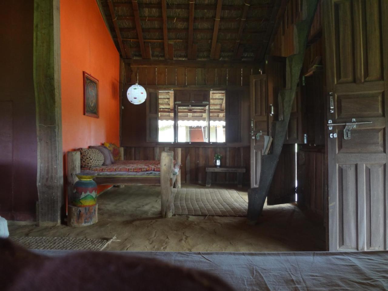Shanta Ghar A Rustic Guesthouse Chitwan Luaran gambar